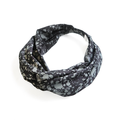 ���g���w�b�h�o���h�^���X�^�[�C���U�_�[�N