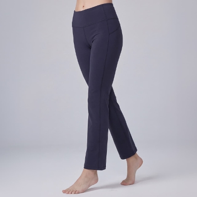 �A���N�������O�X�X�g���[�g�p���c�^�l�C�r�[