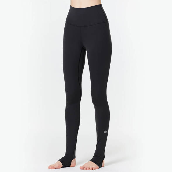 イージーヨガ(easyoga)定番ブラックレギンスをご紹介!